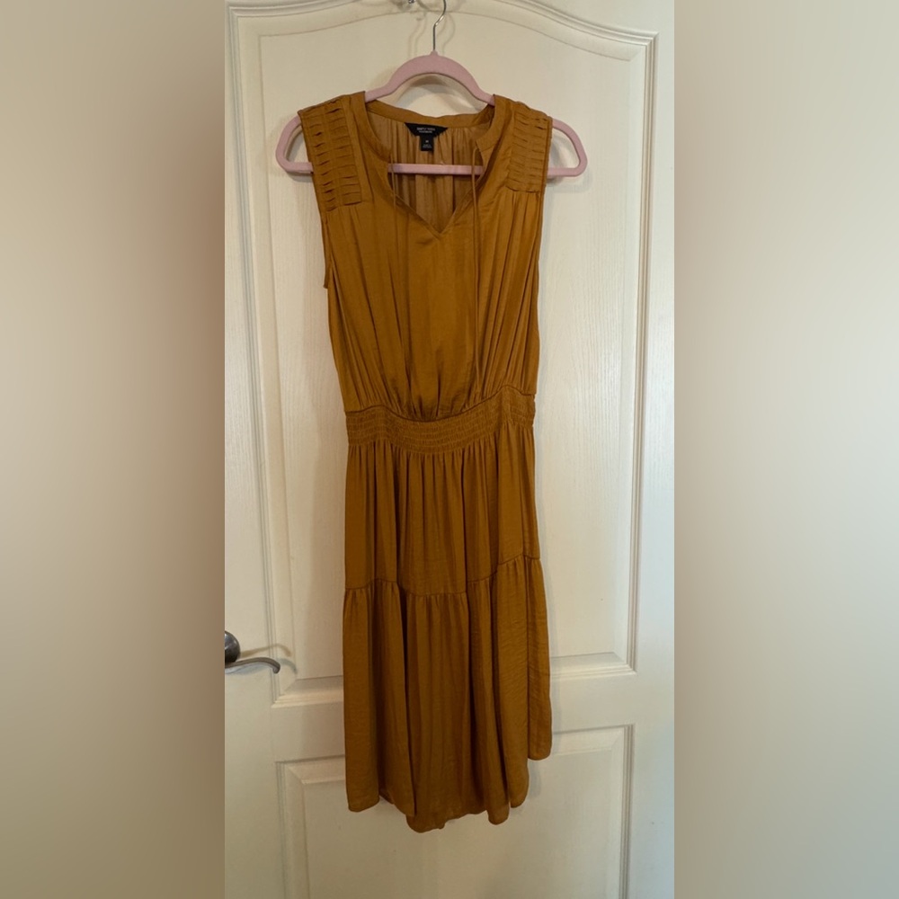 Simply Vera Vera Wang gold Mid-length Dress